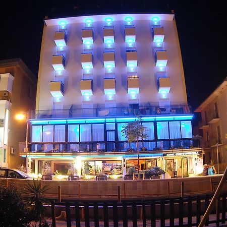 Hotel Continental Bellaria-Igea Marina Esterno foto