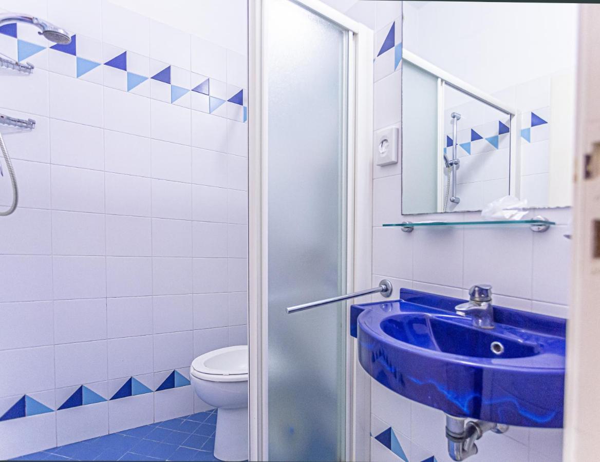 Hotel Continental Bellaria-Igea Marina Esterno foto